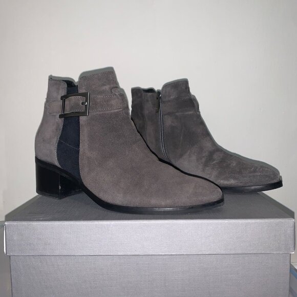 Aquatalia Florene Buckle Dark Gray Suede Leather Ankle Booties Size 9.5 - Picture 1 of 8